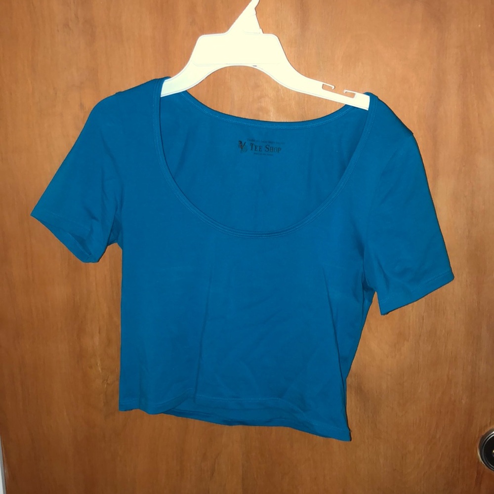 Blue, scoop neck crop top.